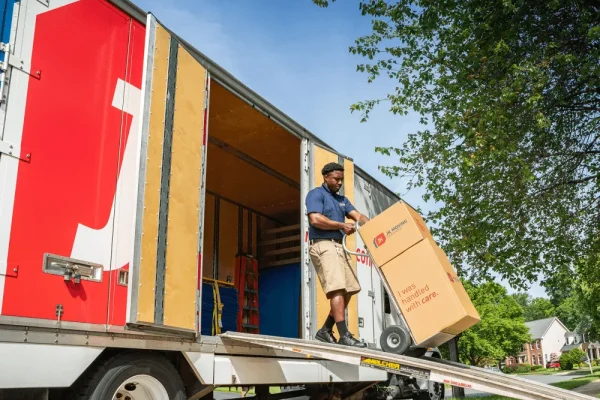 Long-Distance Moving Service